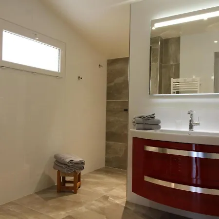 Saint-savin, 2 Pièces, 2 Personnes - Fr-1-440-327